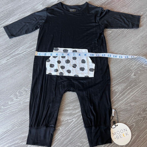 Moon + Beck Romper Kids 3 Black With Polkadot Pocket - Picture 3 of 7